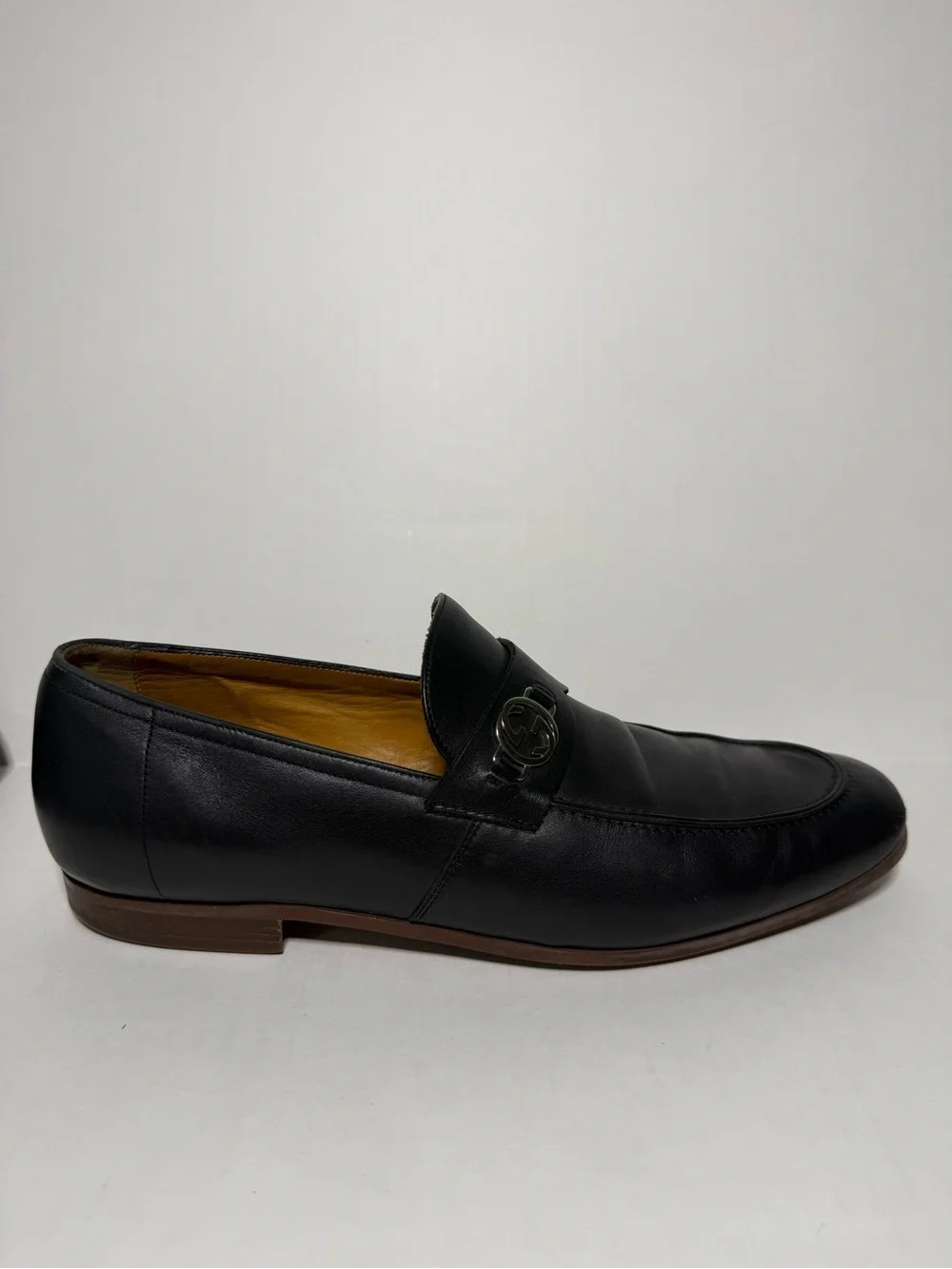 Gucci Black Leather Slip-On Loafers with Silver Interlocking G Almond Toe